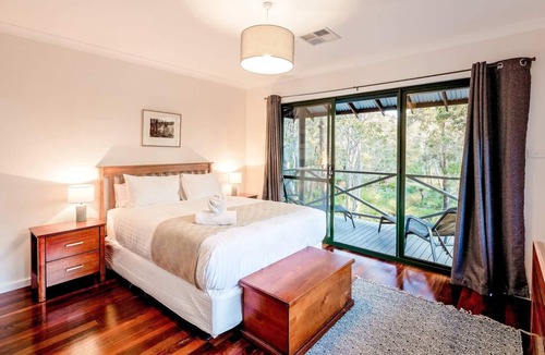 Yallingup House | Three Bears Yallingup Hideaway near Wineries