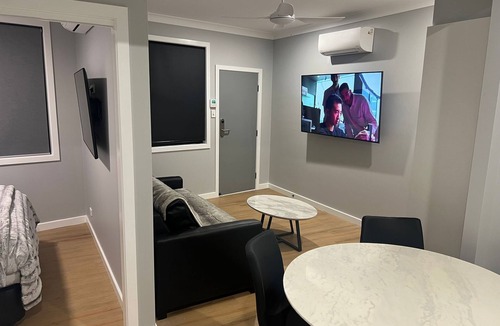 Adamstown Heights Apartment | Three Bedroom Interconnect