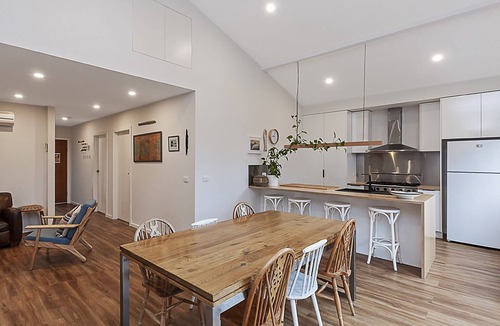 Warrnambool House | Thunder Point Cottage is a unique little home that proves that good things come in small packages.