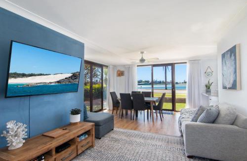 Tuncurry Apartment | Time and Tide 1