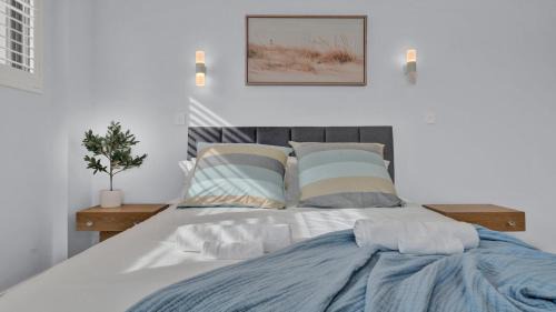 The Entrance North House | Time and Tides - Beachfront, Stunning Ocean Views