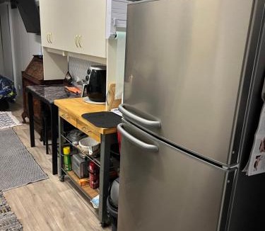 Central Coast Apartment | TINY HOME - Benny’s Bar