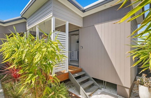 Sanctuary Point Cabin | Tiny House Stayz Stay for 3 Pay for 2! - House 6
