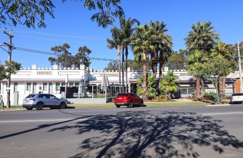 Tocumwal Hotel | Tocumwal Hotel Motel