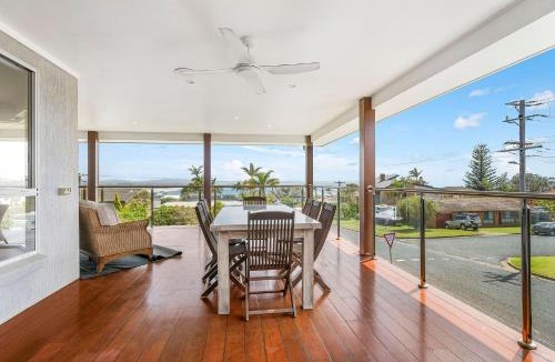 Bonny Hills House | Topviews