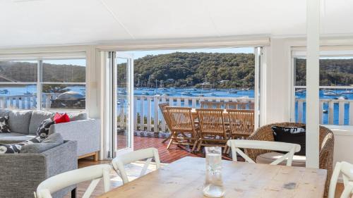 Hardys Bay House | 'Torcello - Waterfront on the Bay' by HolidayCo