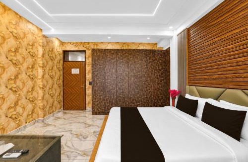Delhi Hotel | Townhouse Khajuri Khas Metro Station