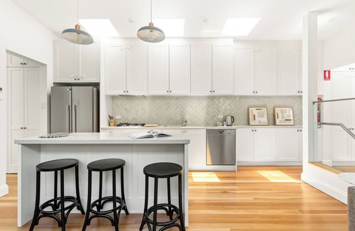 Randwick Apartment | Tranquil 2BR Unit near Hospitals & UNSW with King Beds, Balcony, and Free WiFi