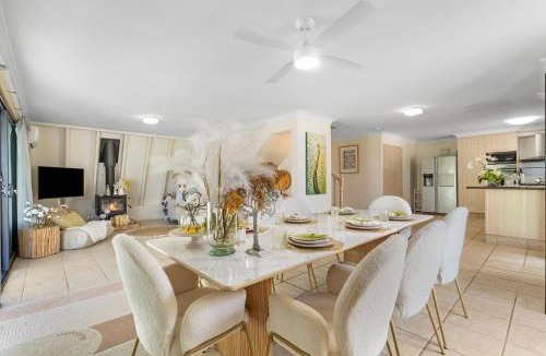 Mudgeeraba House | Tranquil Hideaway in Mudgeeraba - Fully Fenced