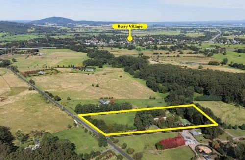 Broughton Vale House | Tranquility Berry