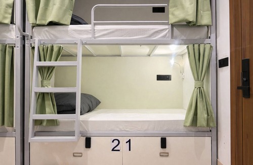 Delhi Hostel | Transit POD Stay