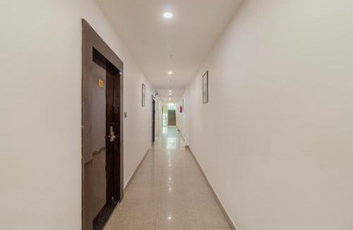 Bullawala Hotel | Treebo Arya Palace With Swimming Pool