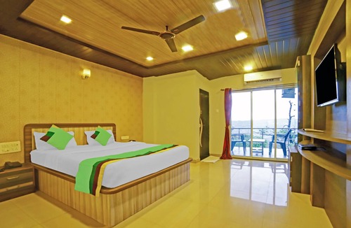 Mahabaleshwar Hotel | Treebo Balaji Excellency with Pool & Spa