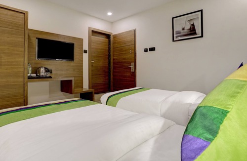 Marol Hotel | Treebo Castle Rock Inn