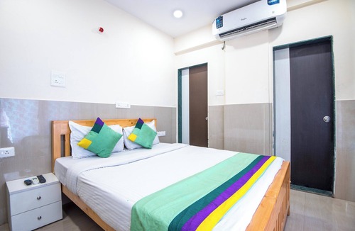 Phase 1 Hotel | Treebo Empire Executive, Hinjewadi