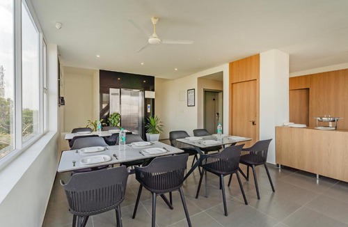 Rajajinagar Hotel | Treebo Global Stay Rajajinagar