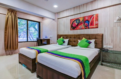 Marol Hotel | Treebo Lake Bloom Powai