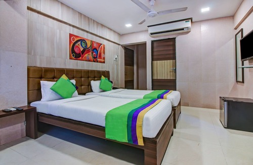 Marol Hotel | Treebo Lake Bloom Powai