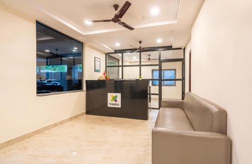 Hyderabad Hotel | Treebo The Trio, Karmanghat