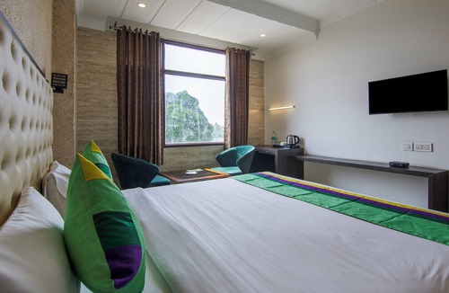 Jammu Hotel | Treebo Trinetar International
