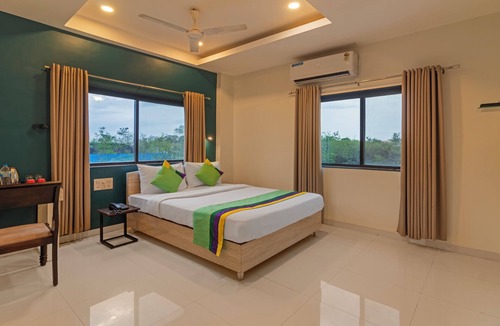 Wagholi Hotel | Treebo Tulip Comfort