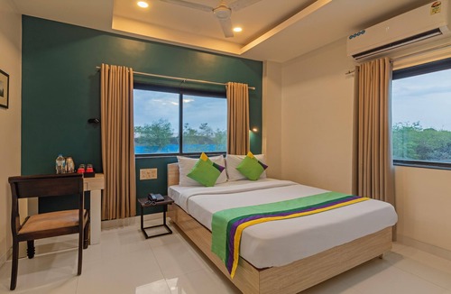 Wagholi Hotel | Treebo Tulip Comfort