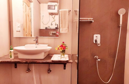 Kaul Hotel | Treehouse Resort