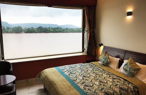 Budhni Resort | TreeHouseNarmade A Riverfront Resort Spa