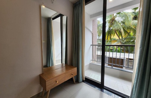 Candolim Apartment | Tropical 2BHK Retreat in Candolim with Mangrove Views - Pet Friendly Stay