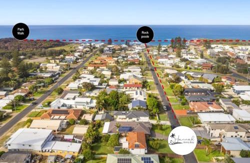 Anna Bay House | Tropical Family Haven Near Beach and Rock Pools