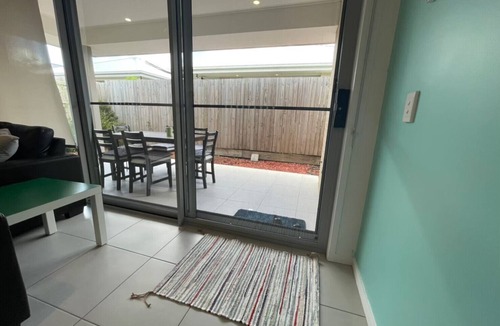 Strathpine House | Tropical Ocean Vibe Holiday House in Strathpine