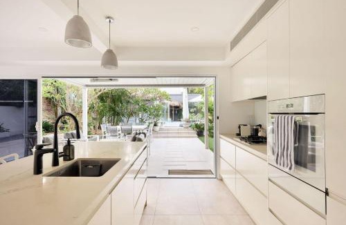 Double Bay Apartment | Tropical Serenity, Double Bay