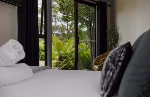 Tullah Hotel | Tullah Lakeside Lodge