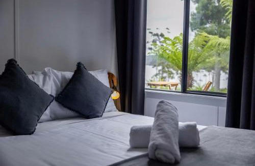 Tullah Hotel | Tullah Lakeside Lodge