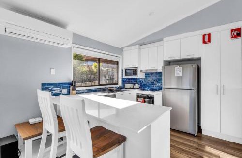 Tura Beach House | Tura Beach Getaway on Telopea
