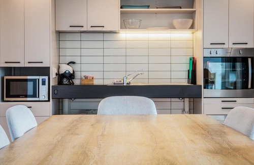 Adelaide Central Business District Hotel | U City