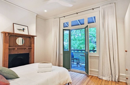 Darlinghurst House | Ultimate Surry Hills Stay Steps to Crown Street 3 Bedroom Home