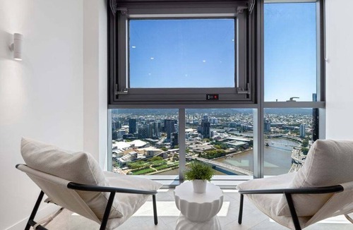 Brisbane Central Business District Apartment | Unbeatable River View from High Above 1BR/Casino