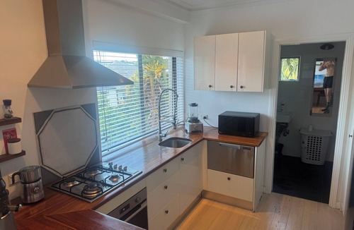 Bronte Apartment | Unique Executive Apartment in Sandstone Manor