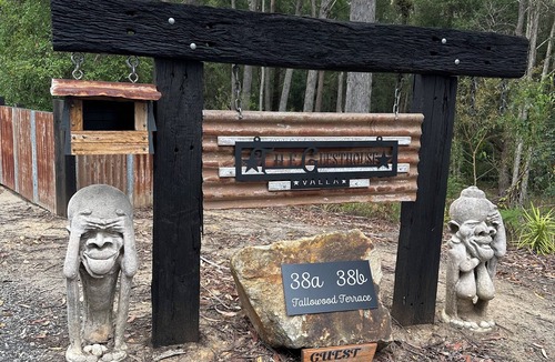 Valla Cabin | Unique rural cabin, 5 minutes from beach
