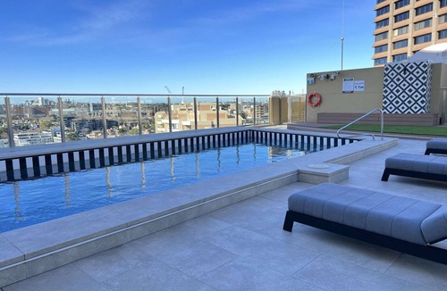 Darlinghurst Apartment | Upper Floor Studio with City & Park Views