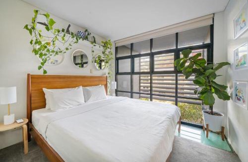 Darlinghurst Apartment | Urban Jungle Loft - A Leafy Alfresco Oasis