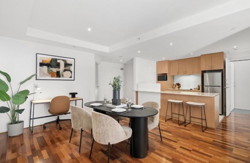 Chinatown Apartment | Urban Rest Melbourne formerly Nolo Apts Lonsdale St
