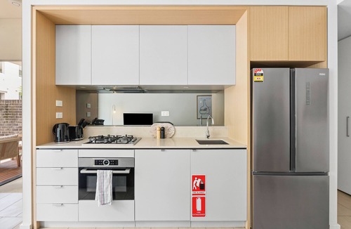 Camperdown Apartment | Urban Sage Tranquil City Stay near Cafs and Markets