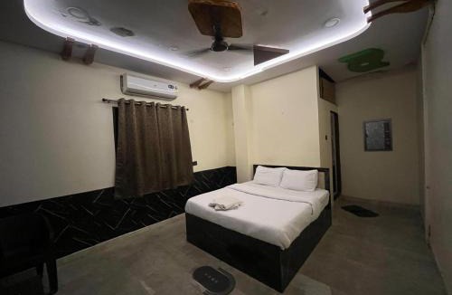 Nagpur Cabin | Urban stay