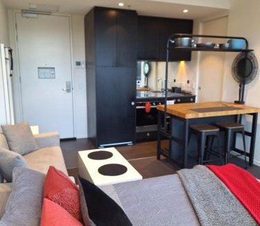 Walkerville Apartment | Urban Studio in Walkerville
