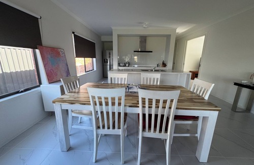 Marshall House | V Nine Spacious and peaceful