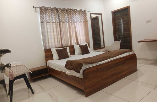 Indore Hotel | Vaatsalya Rooms