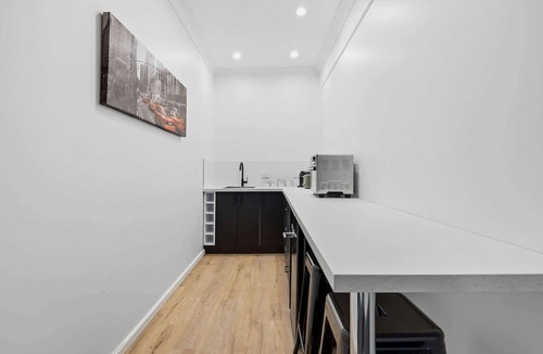South Bathurst Apartment | Vale Road Studio Three - Coffee at your doorstep