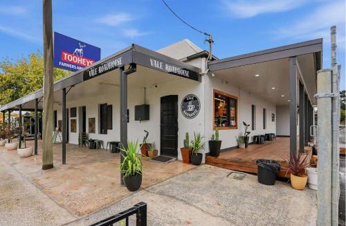 Perthville Apartment | Vale Road Studio Three - Coffee at your doorstep